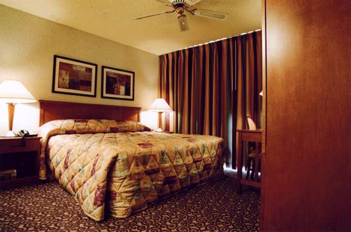 Embassy Suites By Hilton Oklahoma City Will Rogers Airport Habitación foto